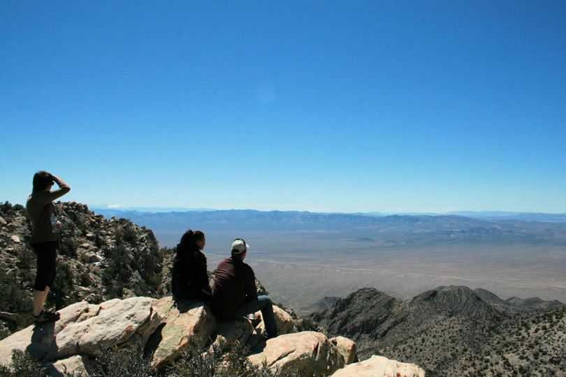 (قمة تيكابو) Tikaboo Peak