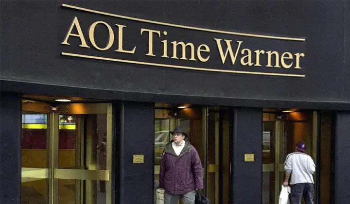 صورة لبناء تابع لشركة AOL Time Warner التي نتجت عن شراء AOL لـ Time Warner