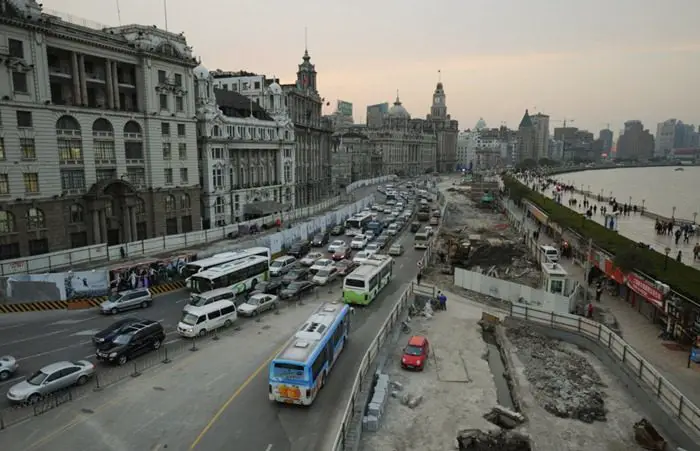 أعمال ترميم في (شانغهاي) في الصين