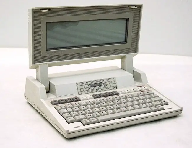 أول حاسوب محمول من شركة HP