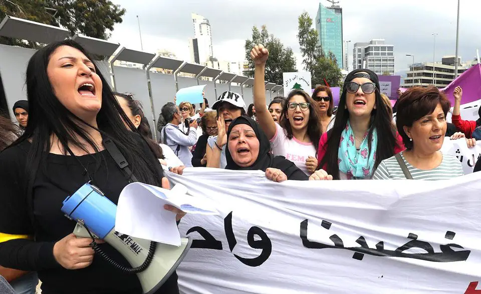 مسيرة الغضب التي نظمتها نساء لبنان بمناسبة عيد المرأة
