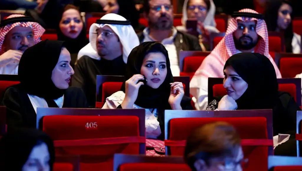 السعودية ترفع الحظر عن دور السينما