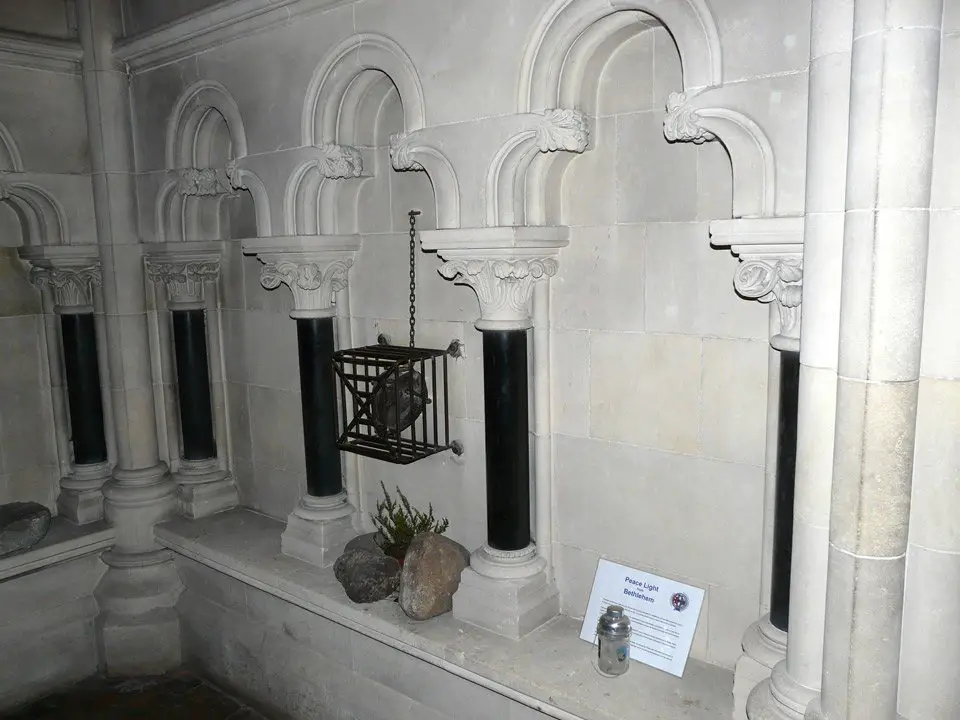 موقع دفن قلب (لورنس أوتول) المحفوظ في كنيسة السلام في (دبلن)