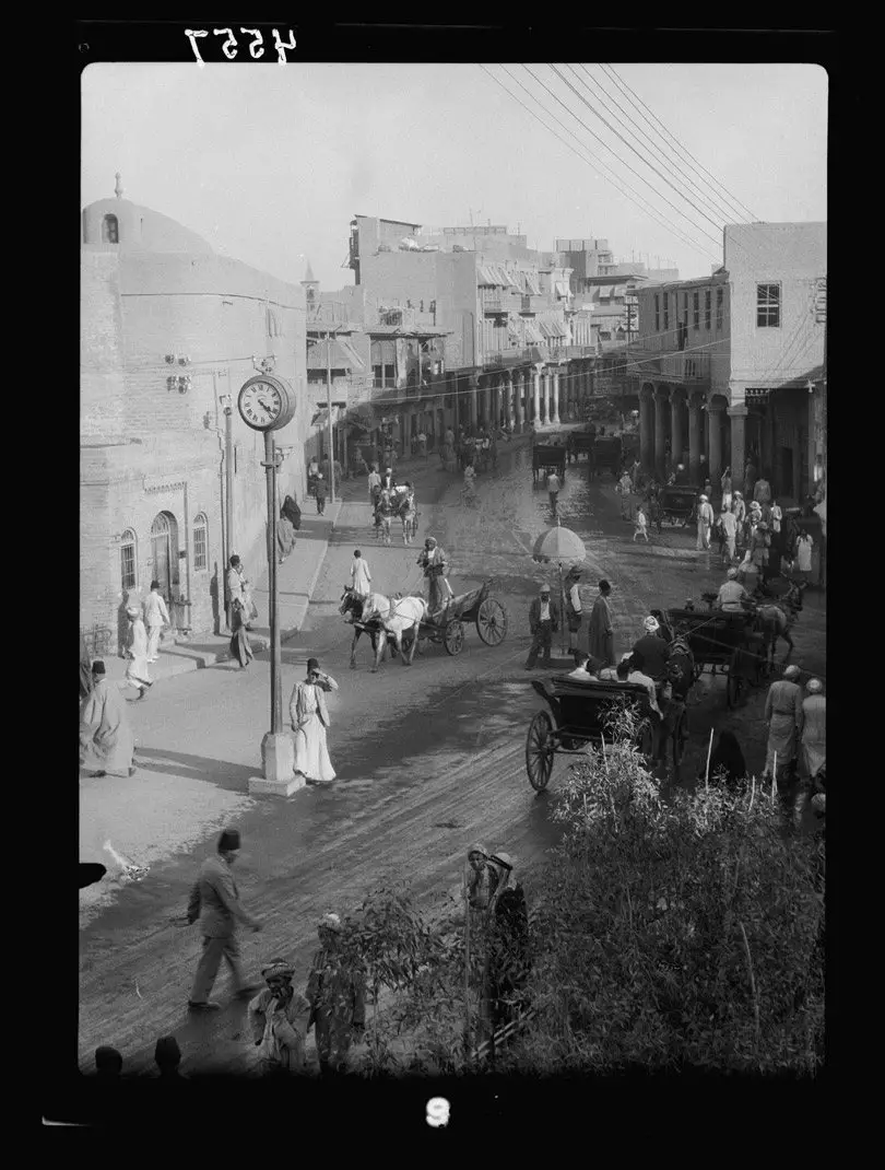 شوارع بغداد بالقرب من جسر (مود) سنة 1932
