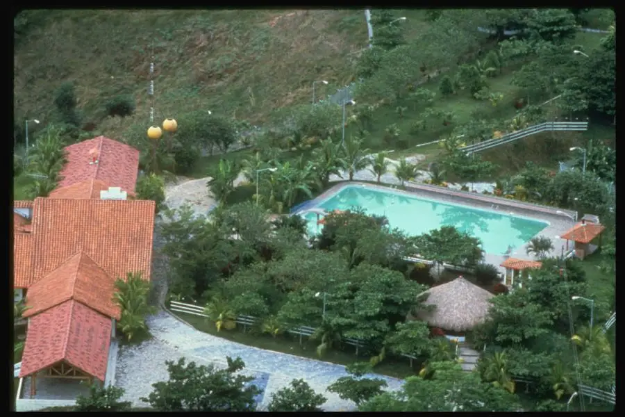 صورة جوية لقصر (هاسيندا نابوليس) ملتقطة في حقبة الثمانينات الماضية