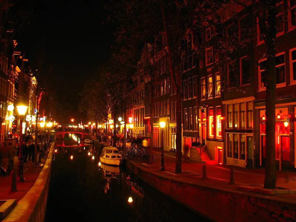 ساحة De Wallen في أمستردام