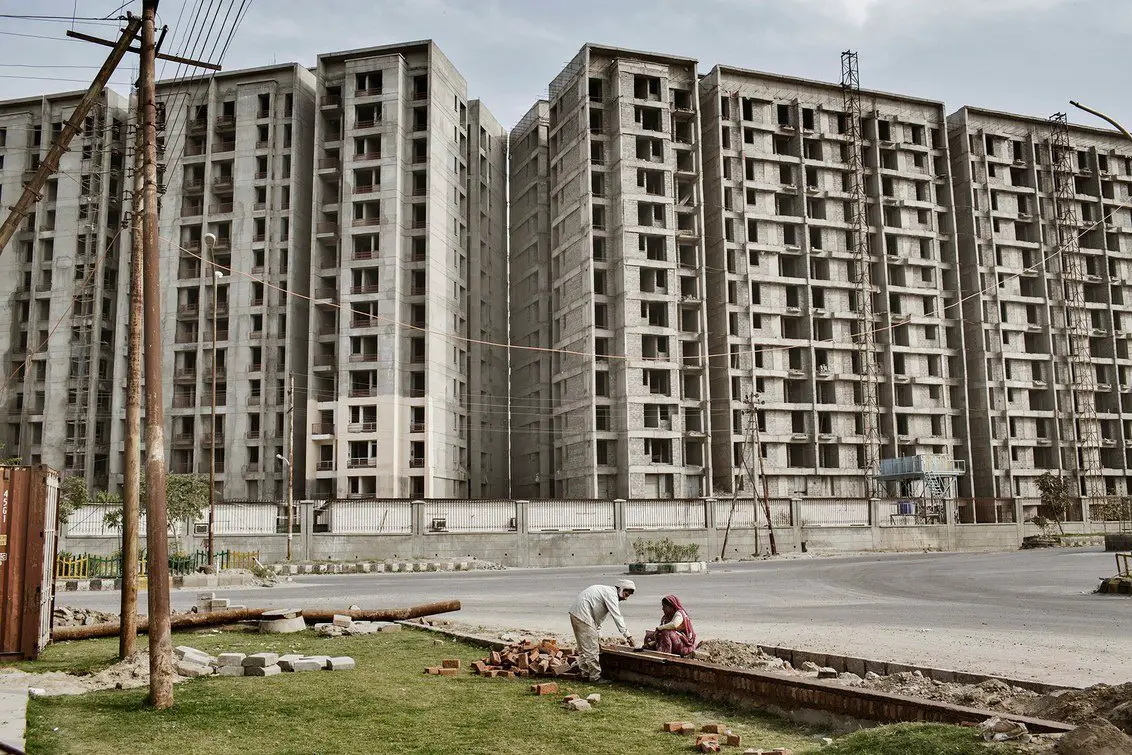  بناء في Uttar Pradesh في الهند، أي مبنىً يحتاج للإسمنت يحتاج للرمل أيضاً.