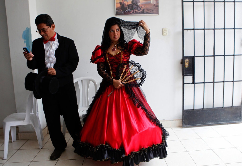 العروس البيروية