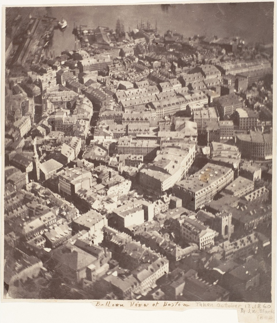 يُعتقد أن هذه الصورة لمدينة (بوسطن) المأخوذة سنة 1860 هي أقدم صورة جوية التقطت على الإطلاق.