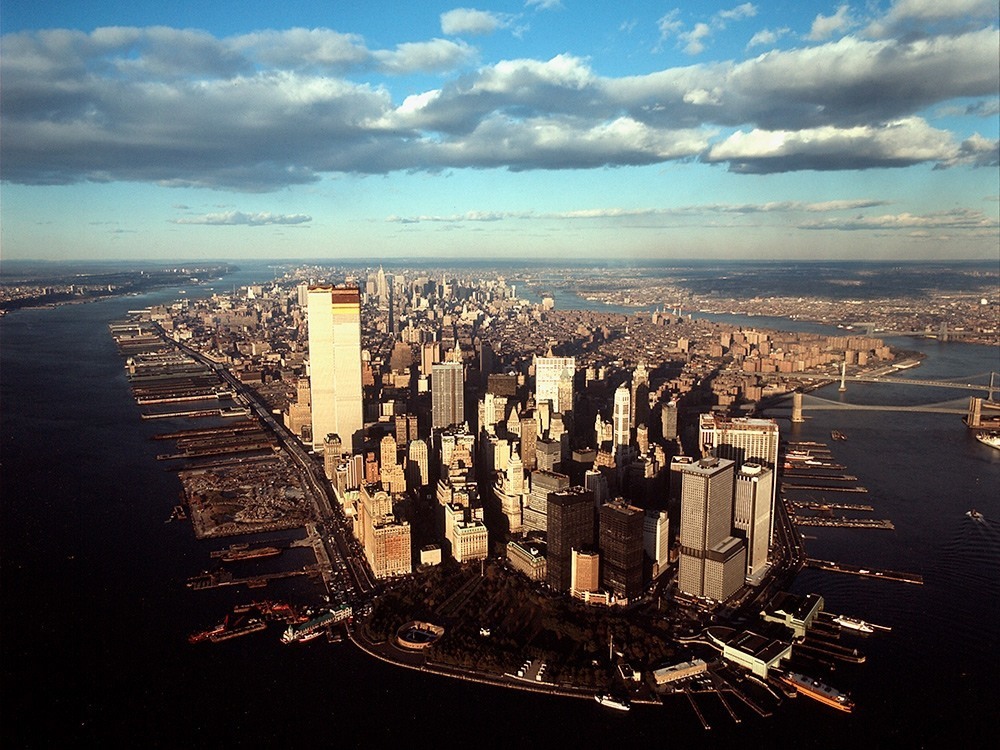 صورة جوية أُخذت من ميناء (نيويورك) في (مانهاتن)