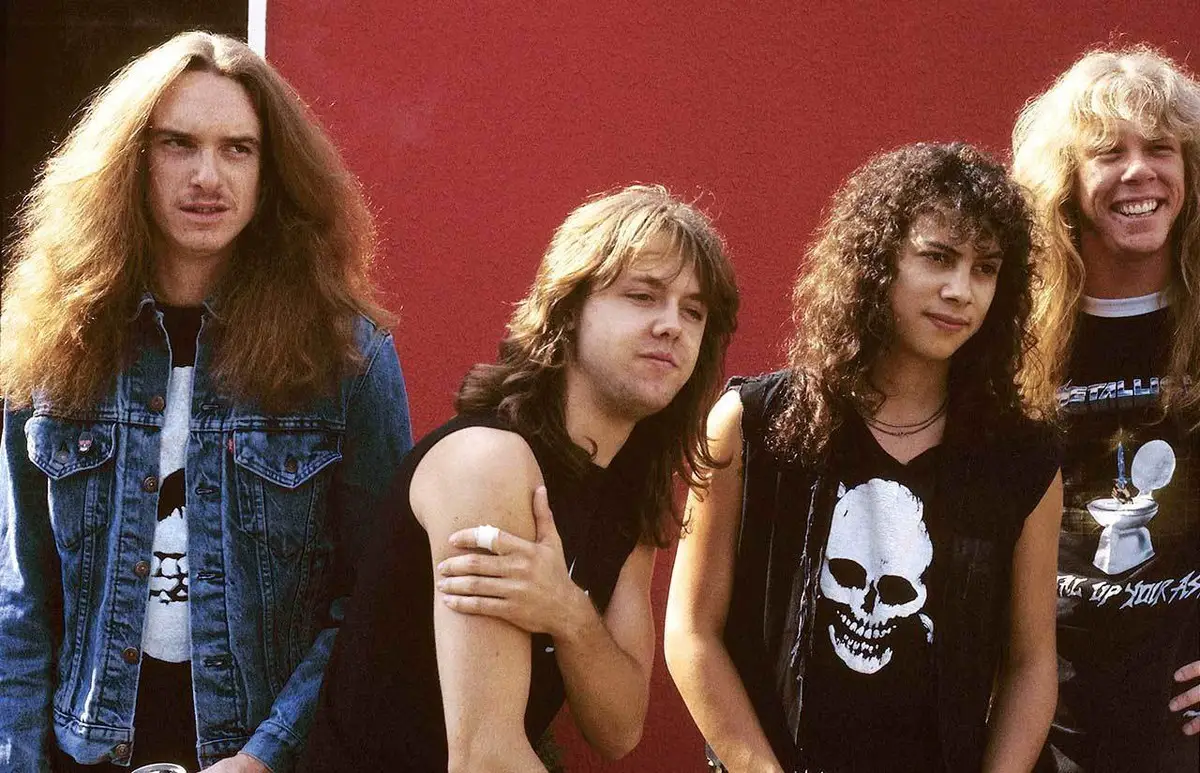 أعضاء فرقة (ميتاليكا) Metallica وهم: (كليف بورتون) و(لارس أولريك) و(كيرك هاميت) و(جايمس هيتفيلد) في سنة 1985.
