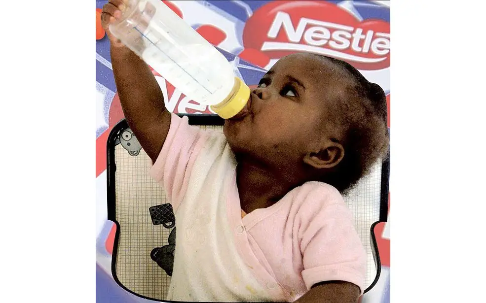 شركة Nestle باتت ”قاتلة الأطفال“ في أفريقيا بسبب سياساتها الجشعة