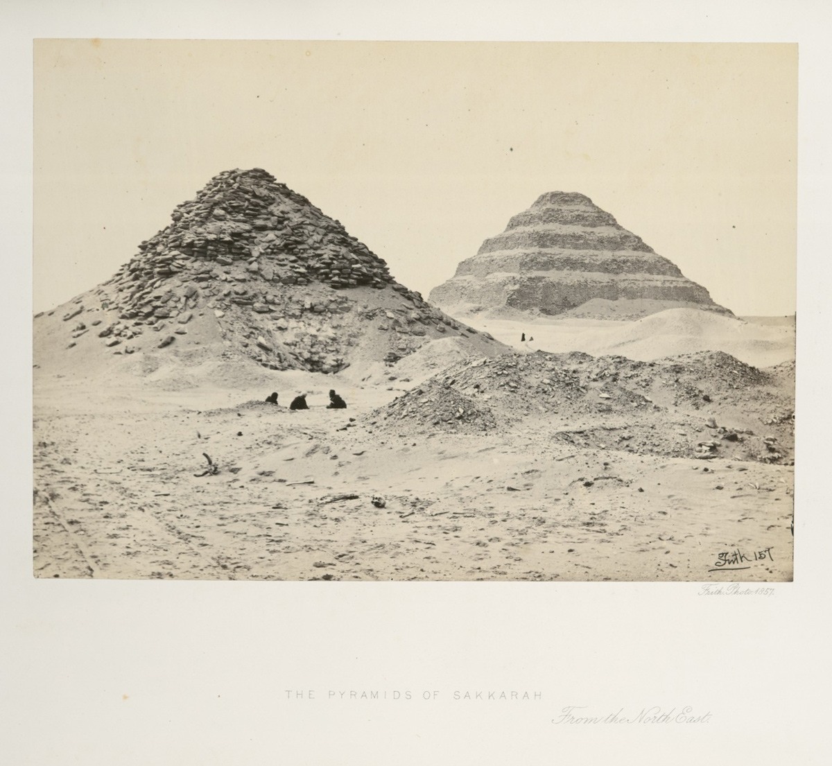 أهرامات السقارة في مصر في سنة 1858.