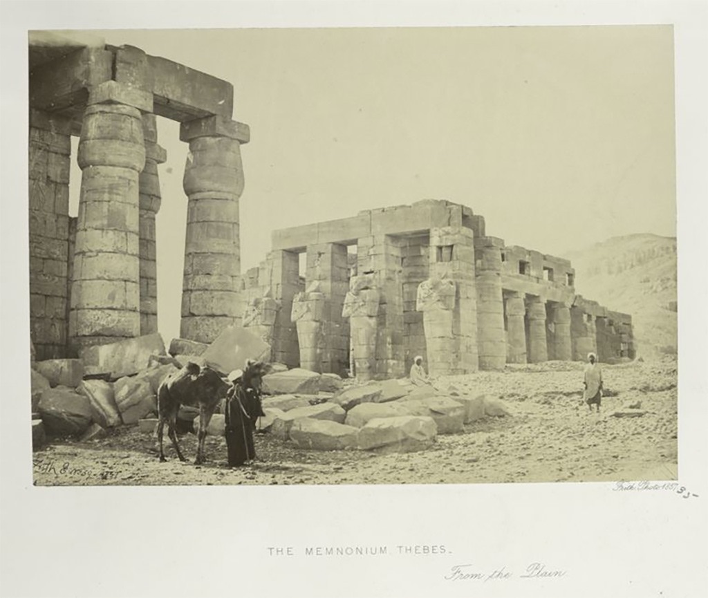 معبد الرامسيوم في طيبة في مصر، يبن سنتي 1858 و59.