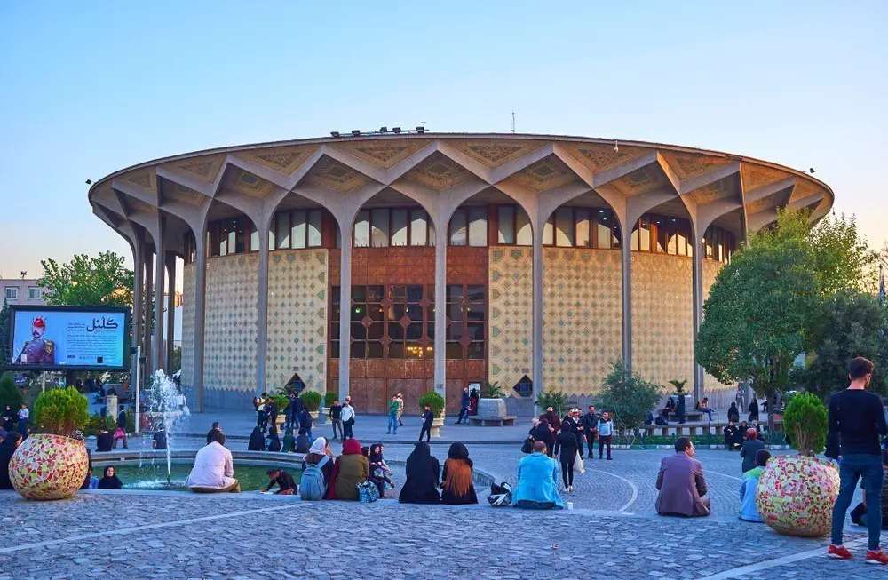 مسرح المدينة في طهران