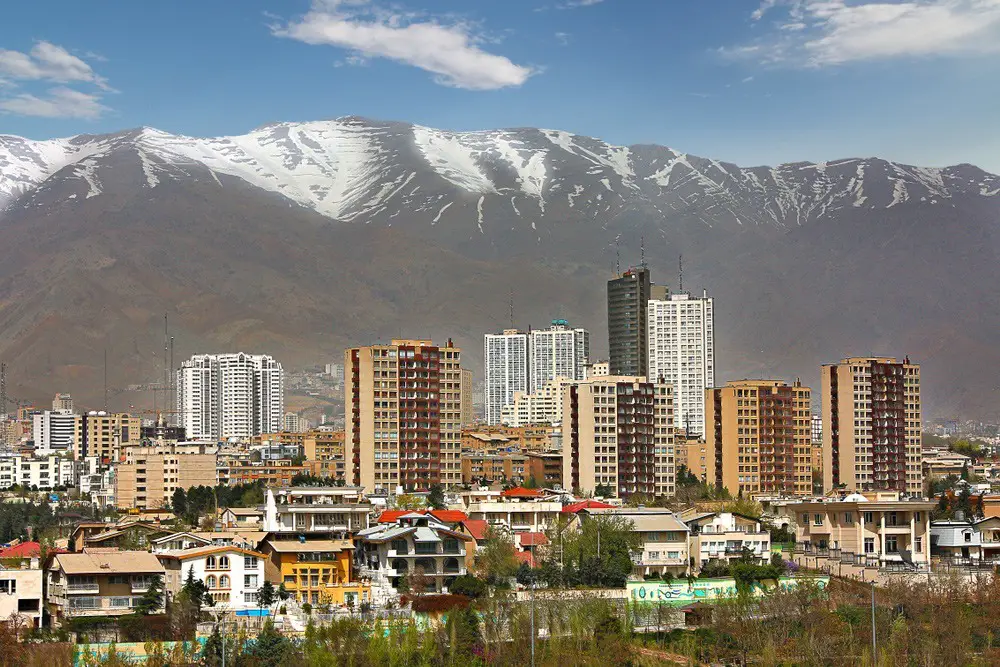 تعد مدينة طهران واحدة من أكثر المدن اكتظاظا بالسكان