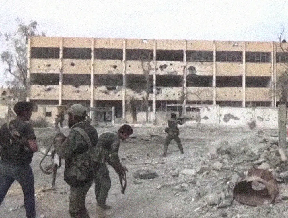 الصراع في مدينة (دير الزور) في الثاني من نوفمبر سنة 2017.