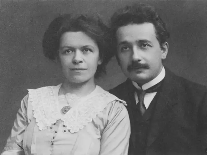 (ميليفا ماريتش)، زوجة (آينشتاين) الأولى ووالدة (إدوارد آينشتاين).
