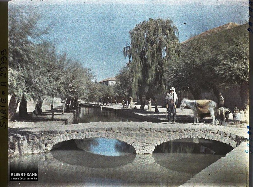 نهر العاصي في حمص في سوريا في أكتوبر 1921.