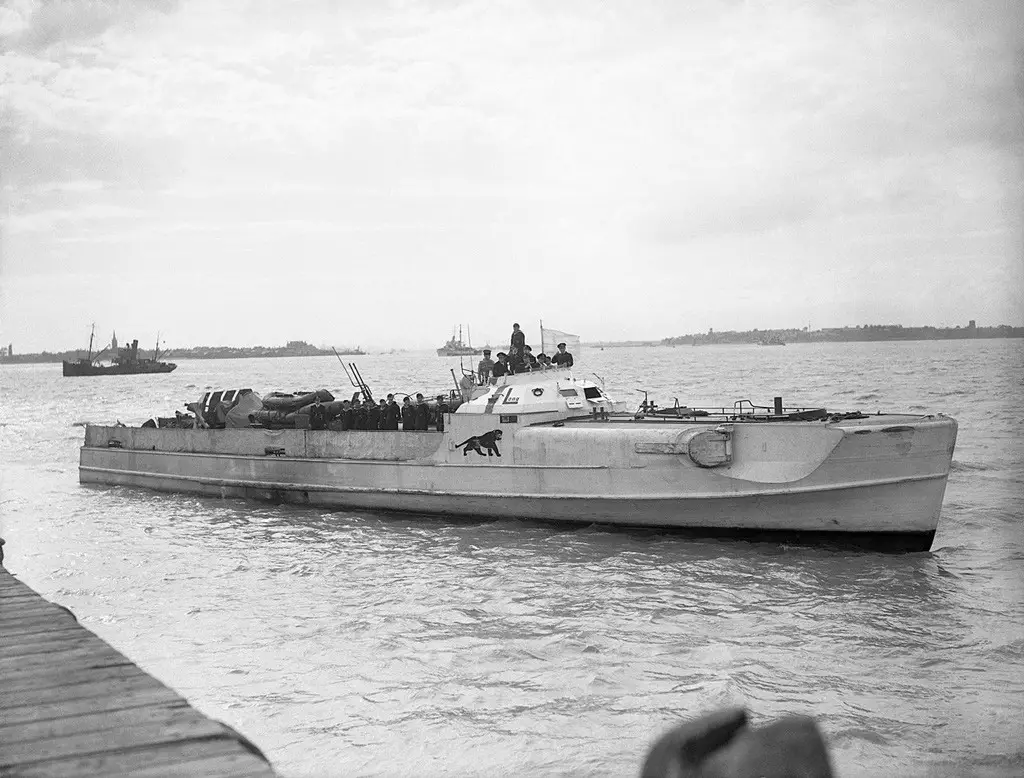 قارب E-Boat ألماني سنة 1945.