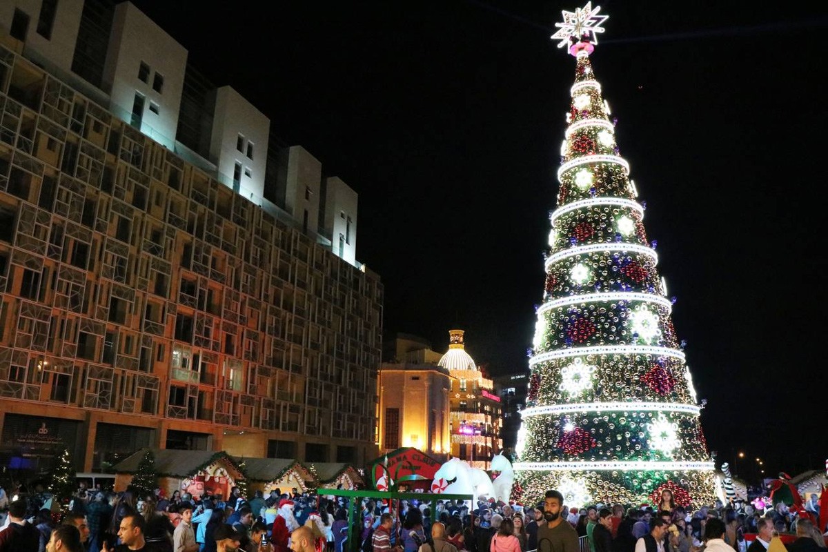 الاحتفالات وإضاءة شجرة الميلاد في بيروت. صورة: ساكو بيكاريان/موقع النهار