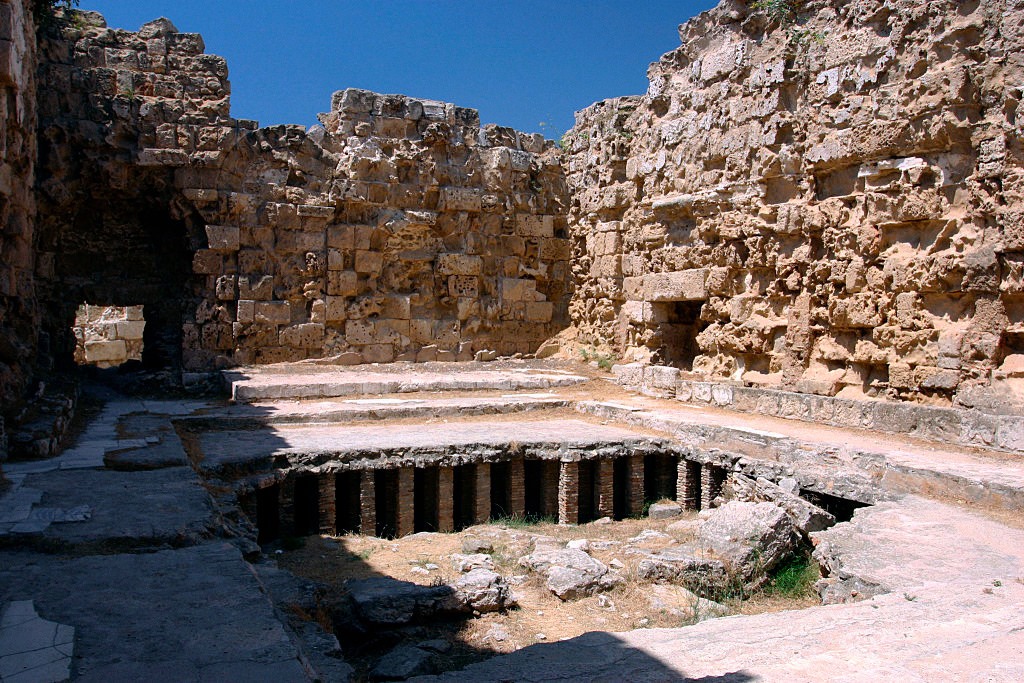حمام روماني قديم كامل مجهز بـ(هيبوكاوستوم). صورة: Peter Thompson/Heritage Images/Getty Images