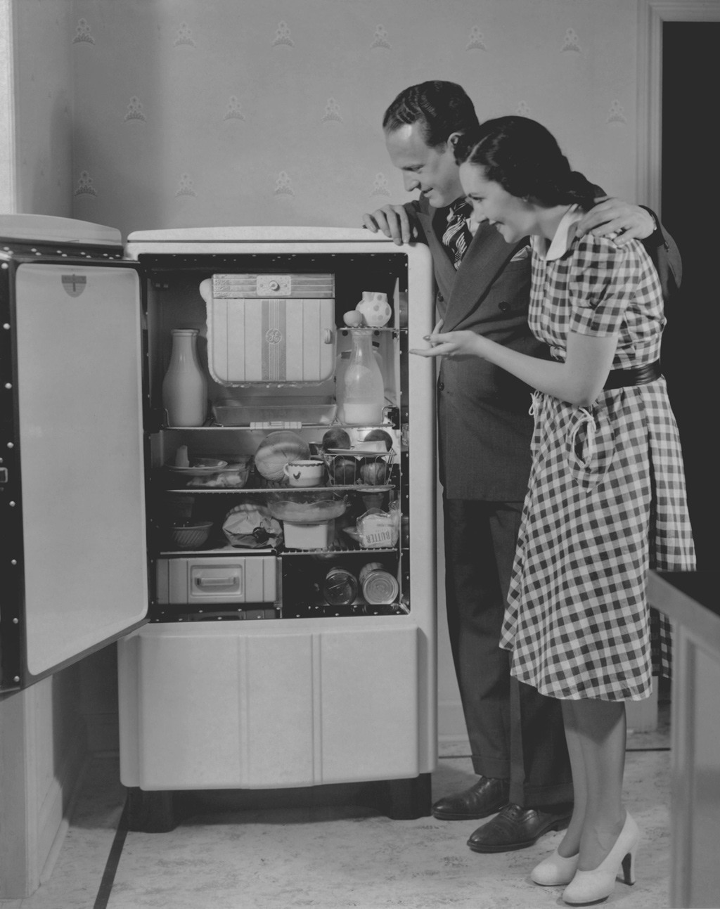 ثلاجة كهربائية في أربعينيات القرن العشرين. صورة: FPG/Getty Images