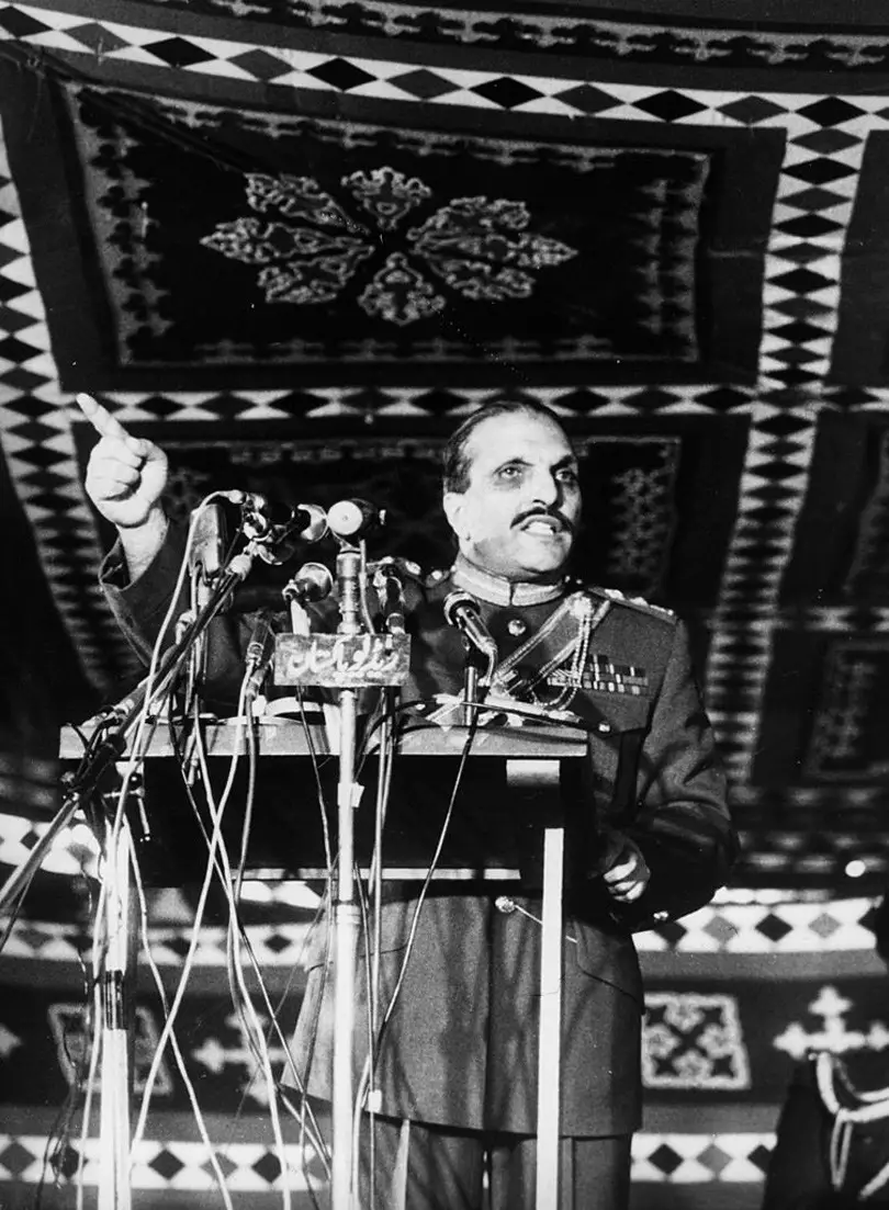 محمد ضياء الحق، الرئيس السادس لباكستان من سنة 1978 إلى 1988. صورة: Central Press/Getty Images