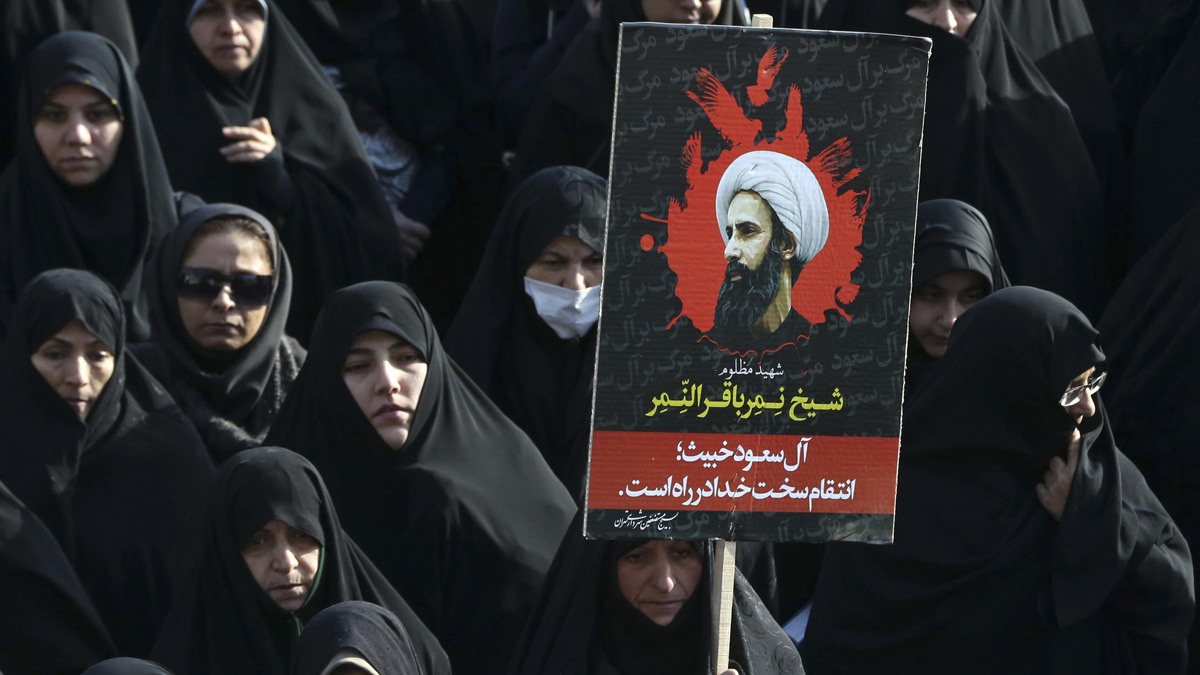 نساء إيرانيات في احتجاجات ضد إعدام نمر النمر الشيعي السعودي. صورة: Vahid Salemi/AP Photo