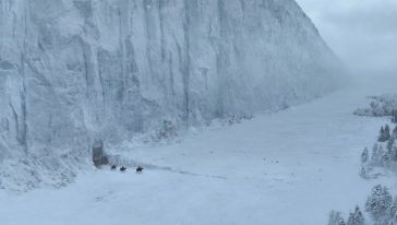 الحائط الجليدي في مسلسل ”لعبة العروش“، الذي يعتقد أصحاب نظرية الأرض المسطحة أن واحدا مثله يحيط بالأرض.
