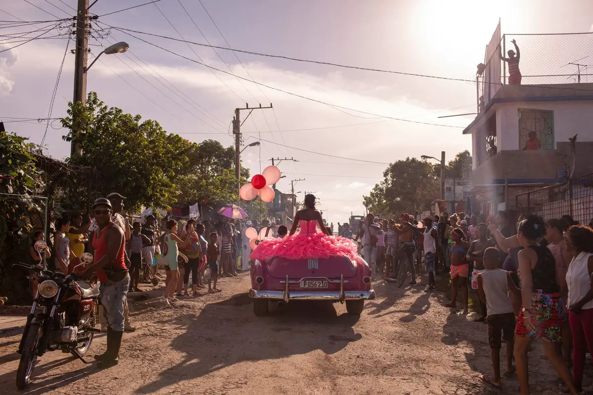 موكب احتفالي في كوبا