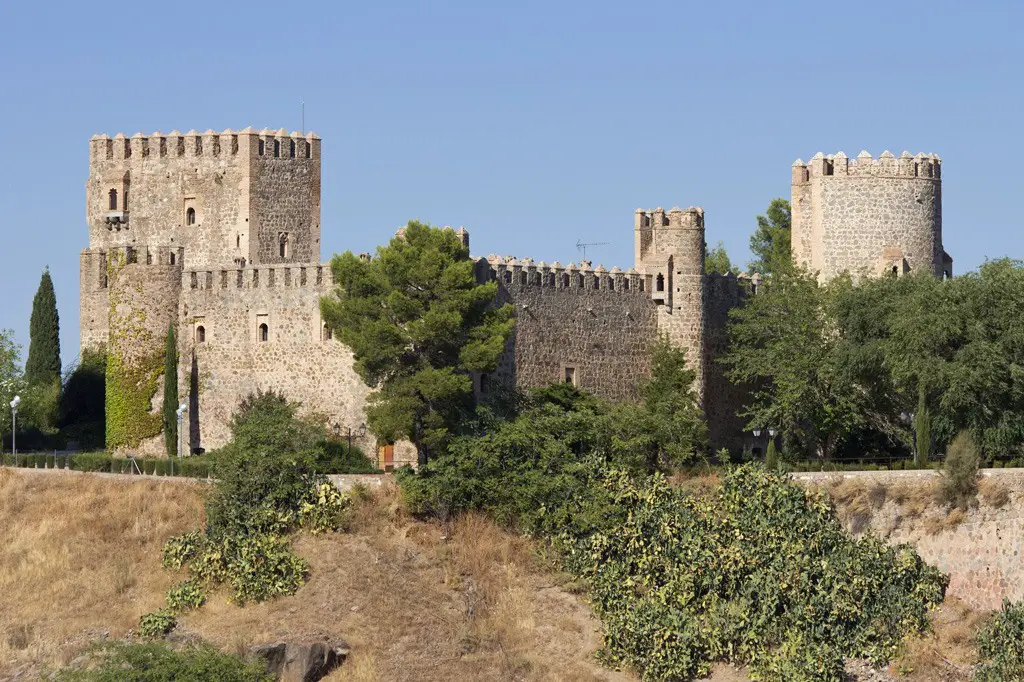 قلعة سان سيرفاندو في إسبانيا