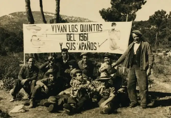 شعيرة بلوغ سن الرشد في إسبانيا في القرن العشرين.