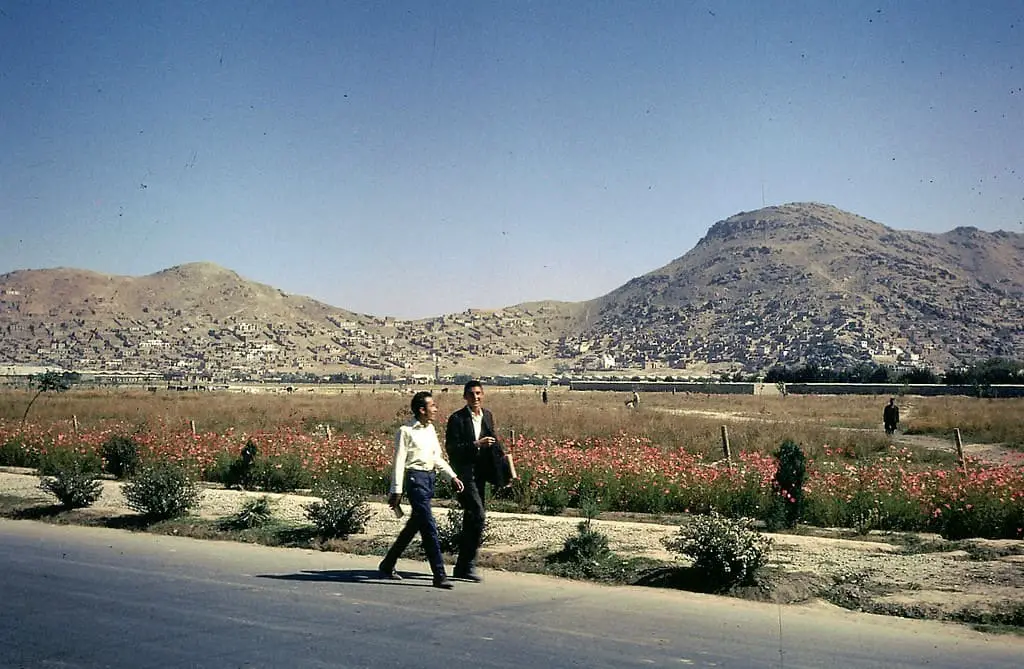 رجلان أفغانيان