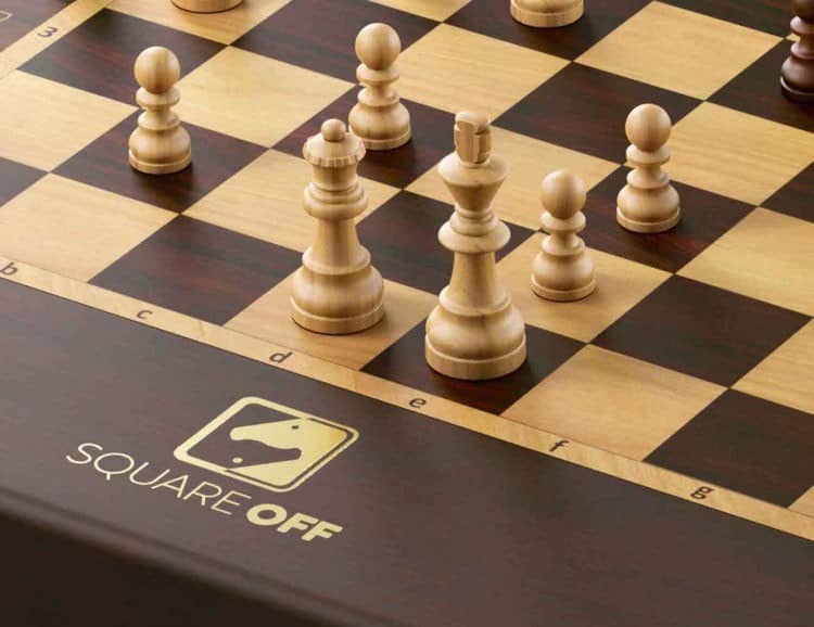 لعبة الشطرنج الذكية سكوار أوف.