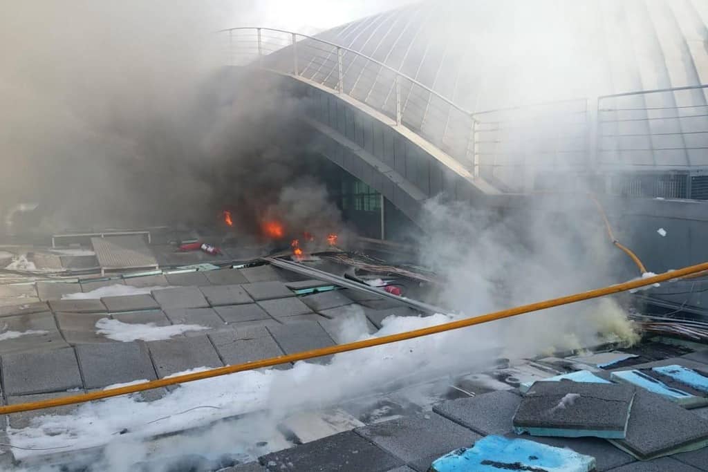 حريق في مطار (أليكانتي) في إسبانيا.