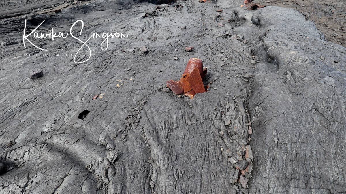 القنابل التي عثر عليها الشاب Kawika Singson على بركان جبل (مونا لوا) في هاواي.