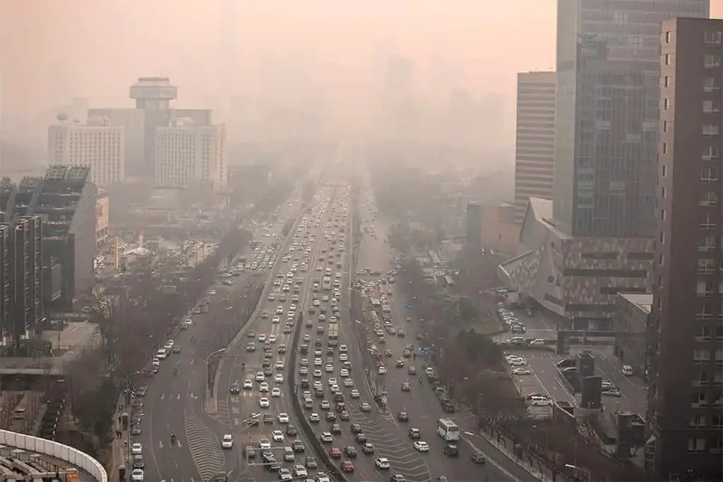 تلوث الجو في المدن.