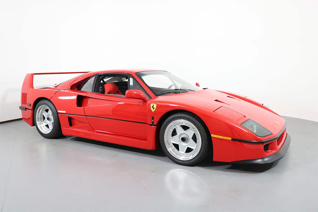 10- سيارة Ferrari F40: