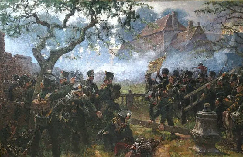 تسببت الأمطار الغزيرة التي استمرت طوال الليل والنهار بتأخير هجوم نابليون على واترلو لعدة ساعات.