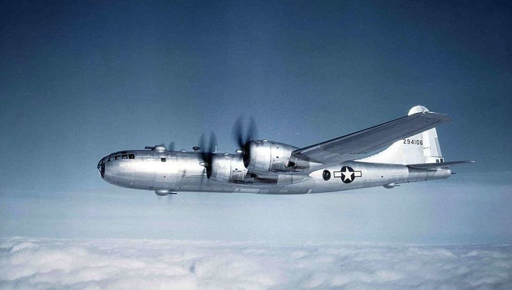 قاذفة القنابل الأمريكية B-29