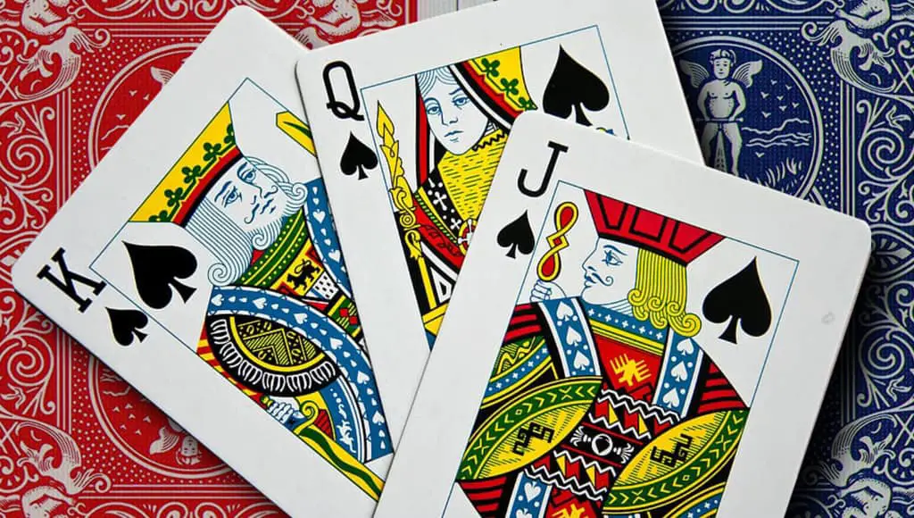 هل الملك والملكة والشاب على بطاقات اللعب (بطاقات البوكر) تمثل أشخاصاً  حقيقيين؟