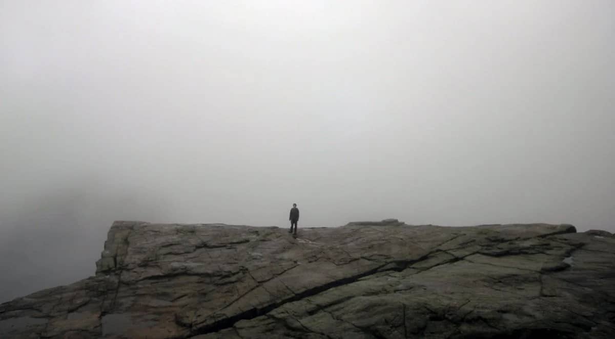 25- بعد عدّة ساعاتٍ من المشي، شاهدتُ هذا المنظر الرائع من Pulpit Rock في النرويج