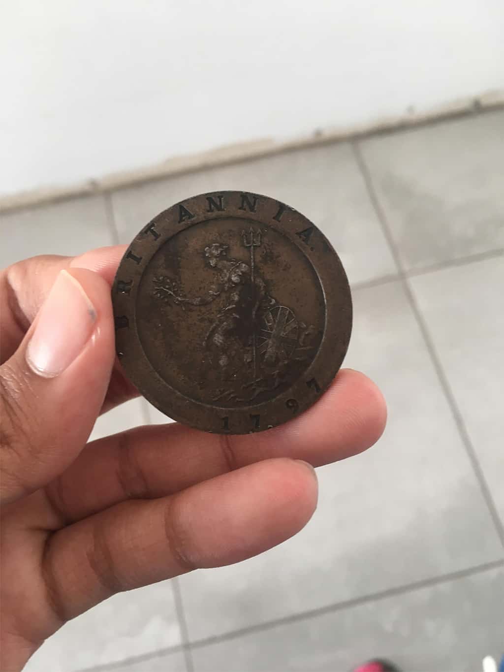 36. عثرت على هذه العملة في مجموعة جدتي للأشياء القديمة وتبين لاحقاً أنها تعود لعام 1797